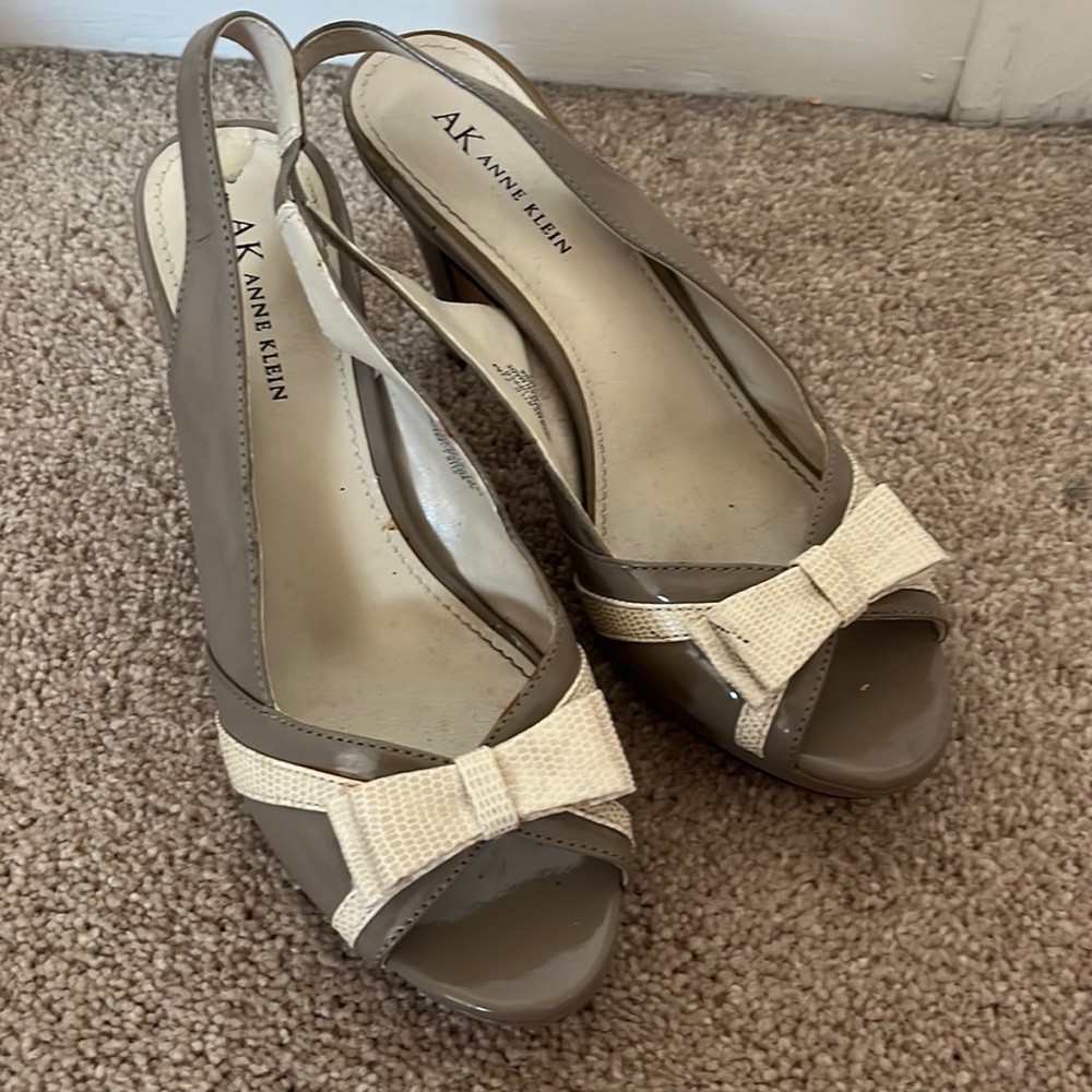 Anne Klein - 7.5M
